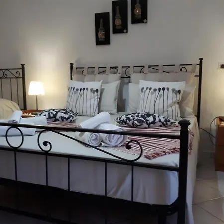 La Casa Re Basuli Holiday home Noto